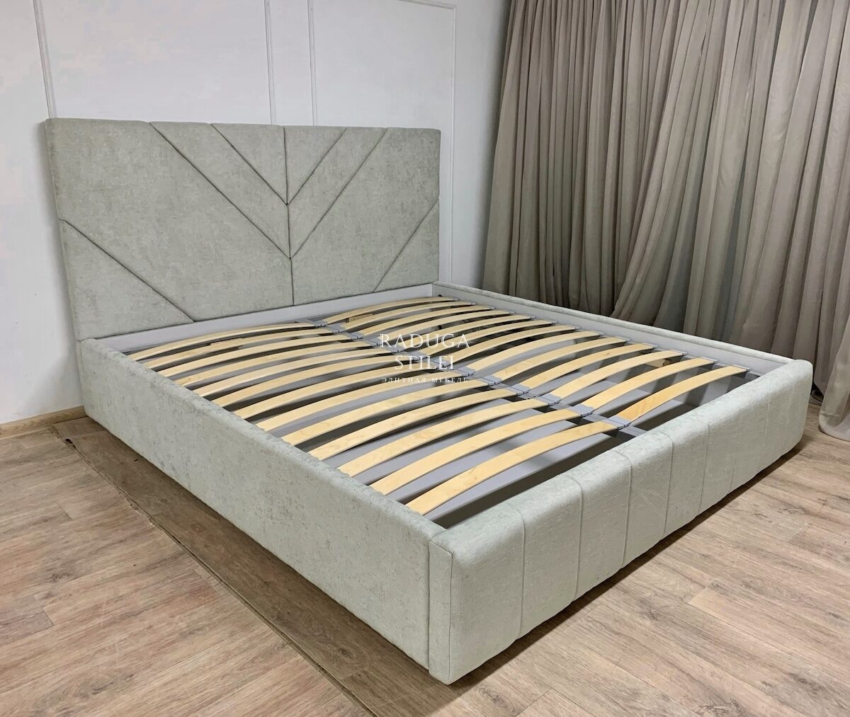 Современная кровать с мягким изголовьем 180*200 и подъемным механизмом