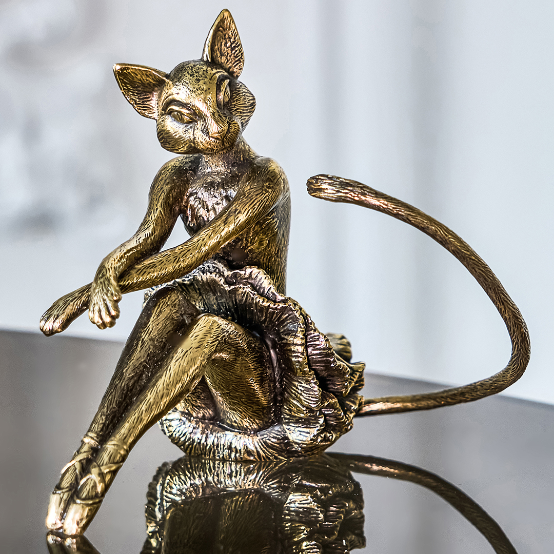 Статуэтка подарочная "Кошка"(латунь), в коробке из дизайнерского картона